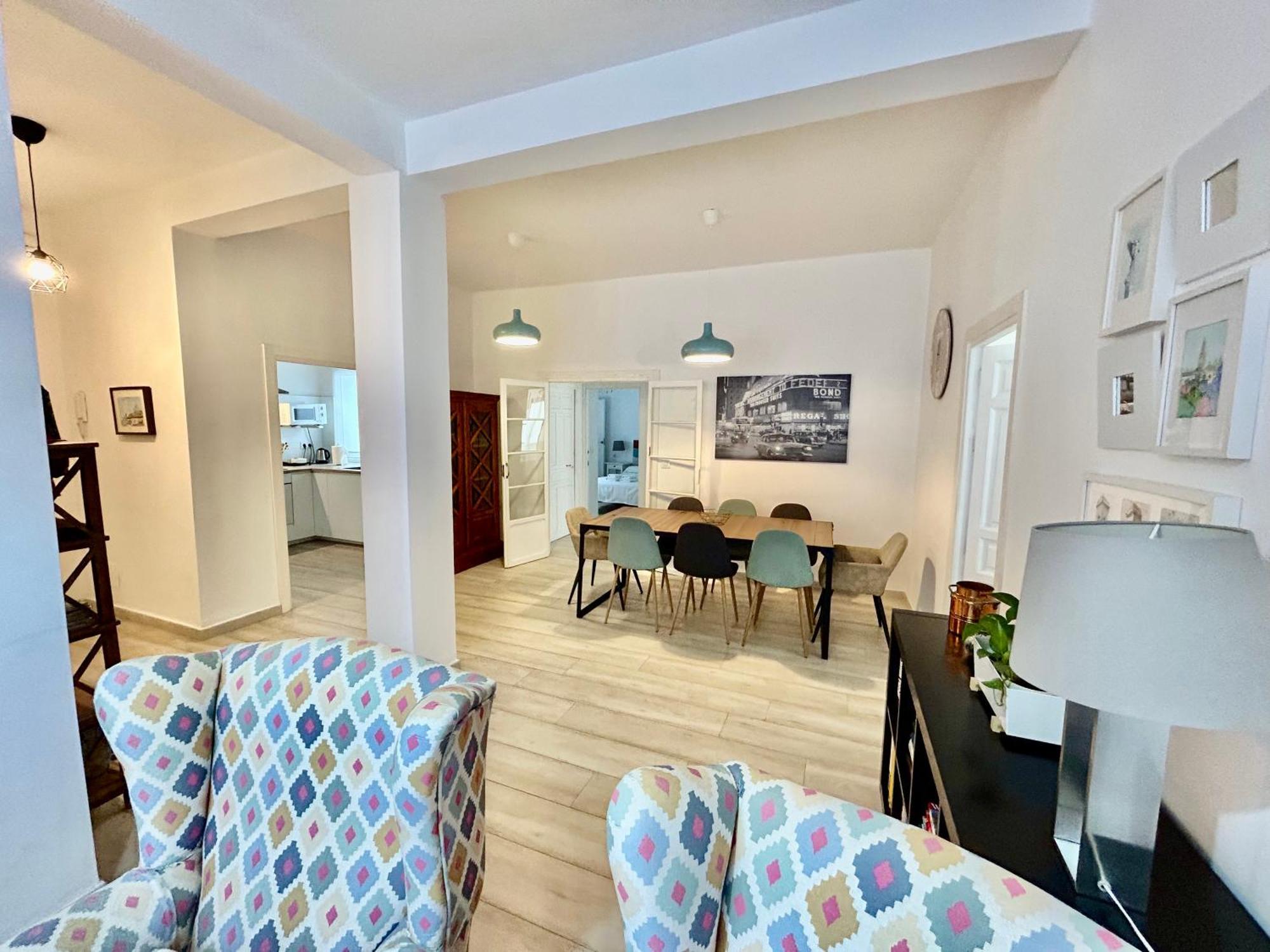 Acogedor Apt 8Pax 4Bdr 2Bth- Cozyhomesevilla2 Exterior photo