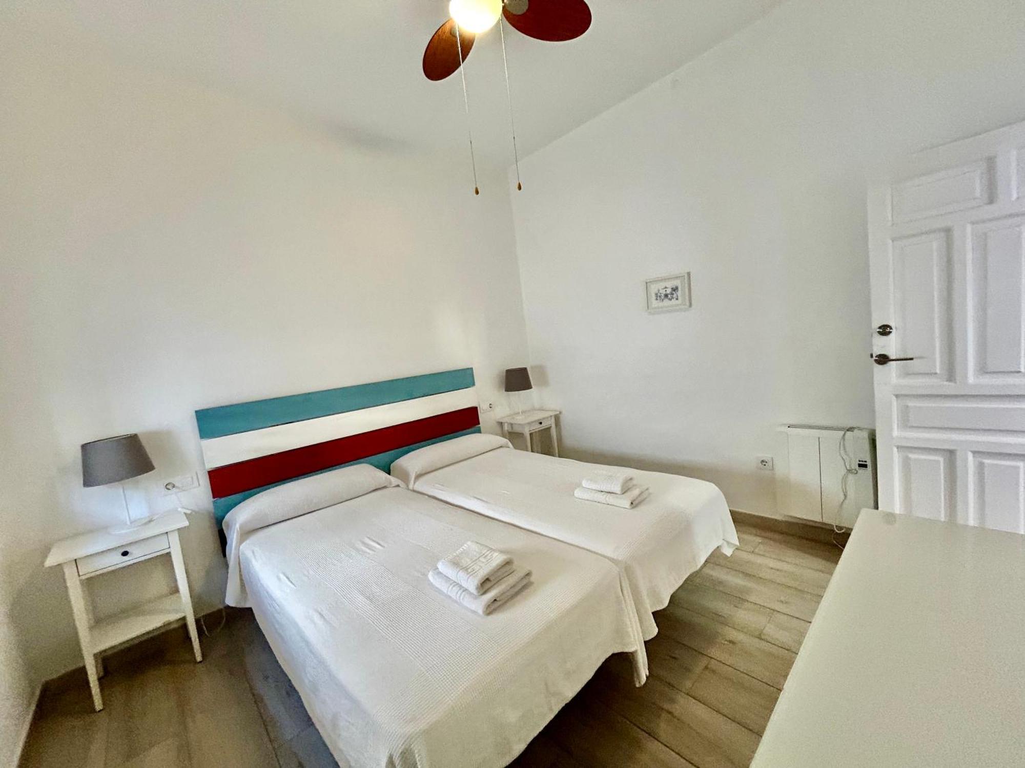 Acogedor Apt 8Pax 4Bdr 2Bth- Cozyhomesevilla2 Exterior photo